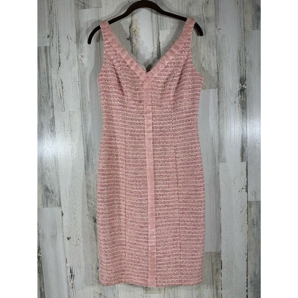 Carmen Marc Valvo Sheath Dress 6 Pink Tweed V-Neck Ruffle Trim Sleeveless READ